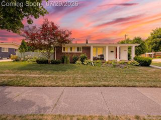 2681 Emeline Street, Trenton, MI 48183