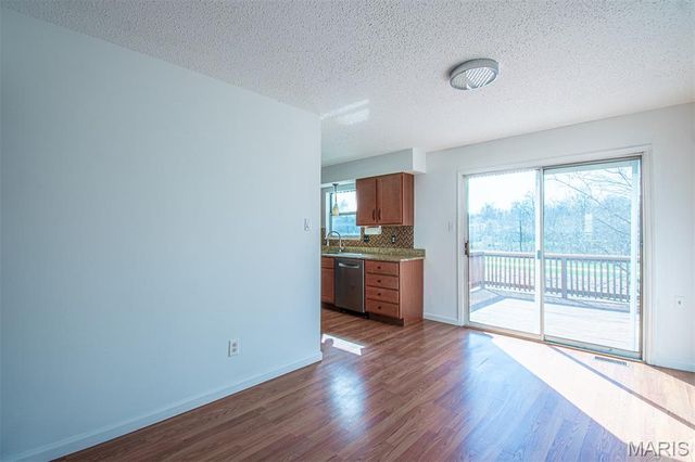 689 BOCA RATON Drive B, St Peters, MO 63376