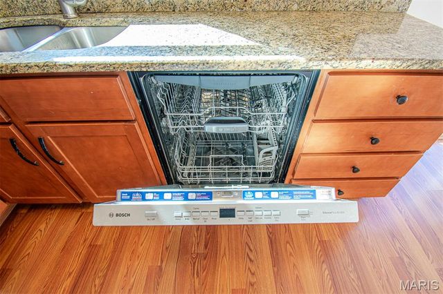 689 BOCA RATON Drive B, St Peters, MO 63376