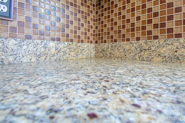 689 BOCA RATON Drive B, St Peters, MO 63376