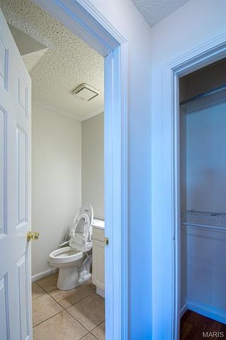 689 BOCA RATON Drive B, St Peters, MO 63376