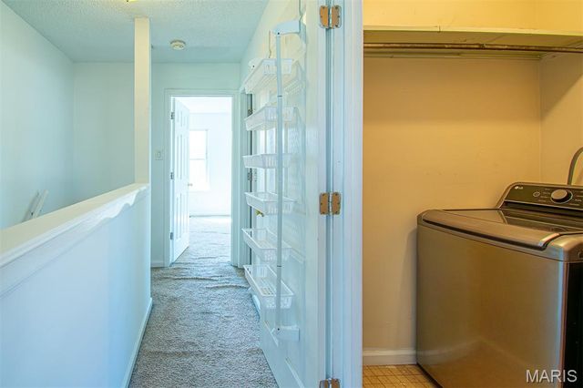 689 BOCA RATON Drive B, St Peters, MO 63376