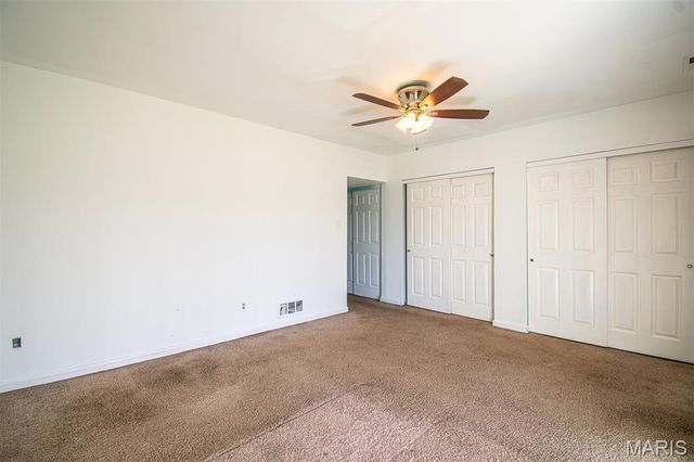 689 BOCA RATON Drive B, St Peters, MO 63376