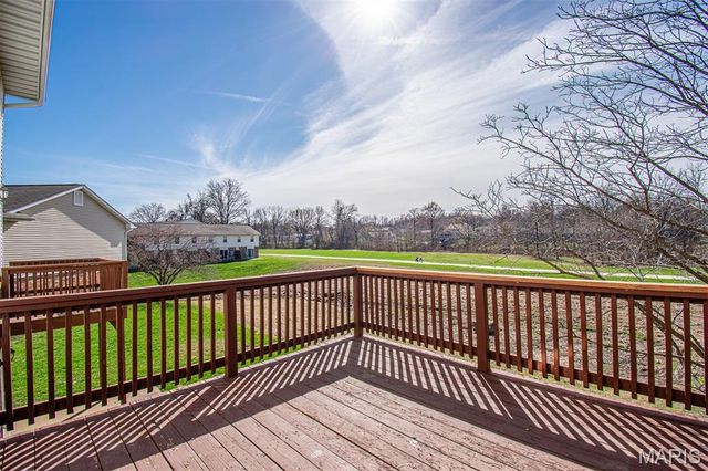 689 BOCA RATON Drive B, St Peters, MO 63376