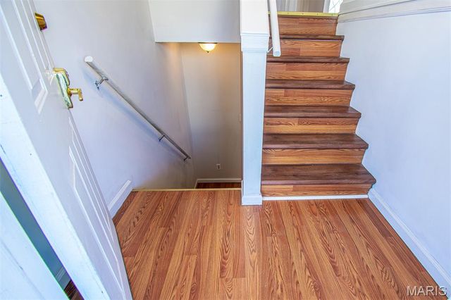 689 BOCA RATON Drive B, St Peters, MO 63376