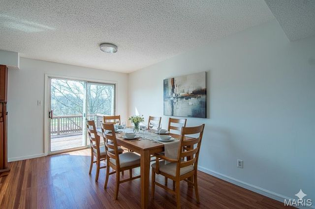 689 BOCA RATON Drive B, St Peters, MO 63376