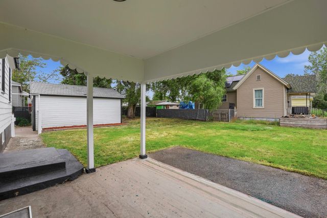 2306 E Nora Ave, Spokane, WA 99207
