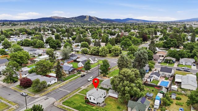 2306 E Nora Ave, Spokane, WA 99207
