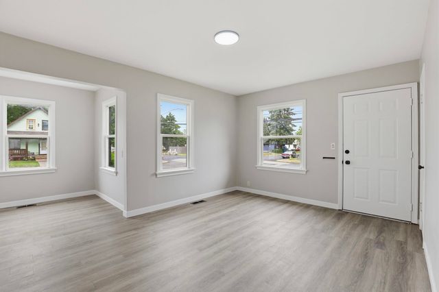 2306 E Nora Ave, Spokane, WA 99207