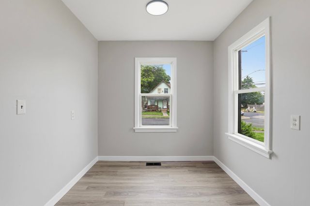 2306 E Nora Ave, Spokane, WA 99207