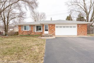 25738 Beck Road, Novi, MI 48374