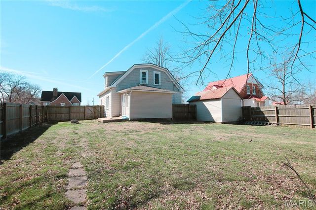 209 W Madison Avenue, Owensville, MO 65066