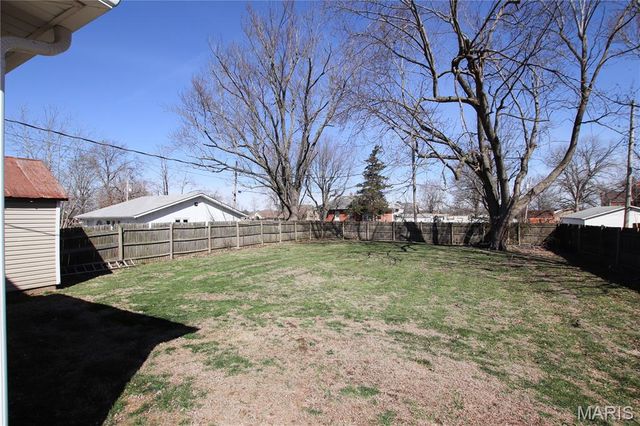 209 W Madison Avenue, Owensville, MO 65066