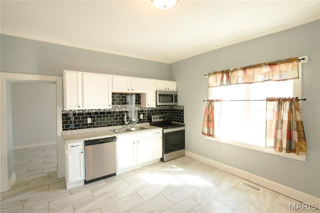 209 W Madison Avenue, Owensville, MO 65066