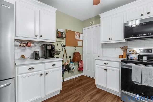 6013 Summerhouse Ct, Midlothian, VA 23112