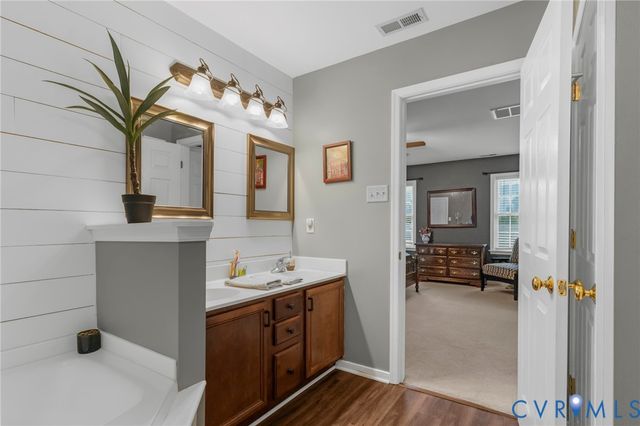 6013 Summerhouse Ct, Midlothian, VA 23112