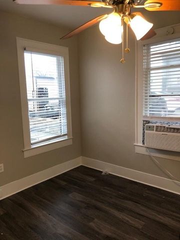 1902 Nueces ST E, Austin, TX 78705