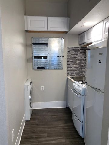 1902 Nueces ST E, Austin, TX 78705