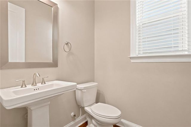 2070 Abbey Road, Roswell, GA 30076