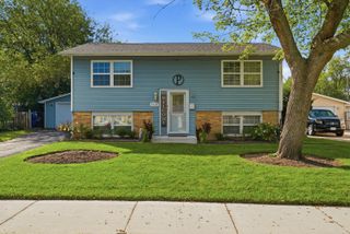 3528 Rock Parkway, Waukegan, IL 60087