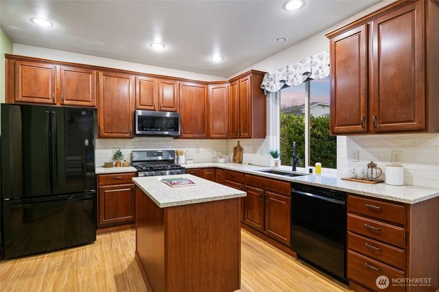 14027 SE 281st Street, Kent, WA 98042