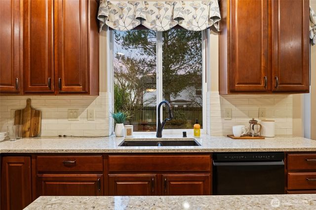 14027 SE 281st Street, Kent, WA 98042