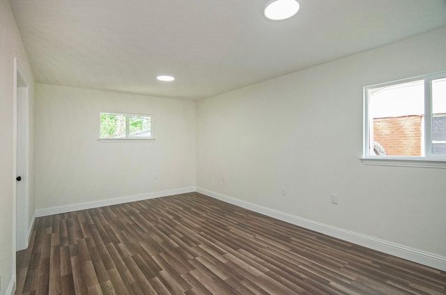 2608 Lockhart Avenue, Dallas, TX 75228