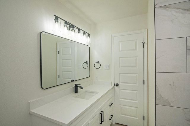 2608 Lockhart Avenue, Dallas, TX 75228