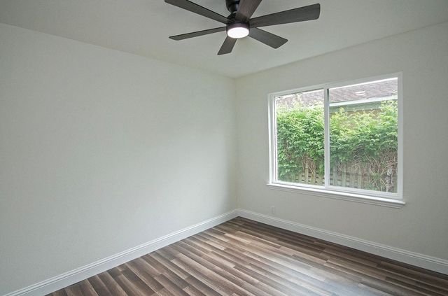 2608 Lockhart Avenue, Dallas, TX 75228