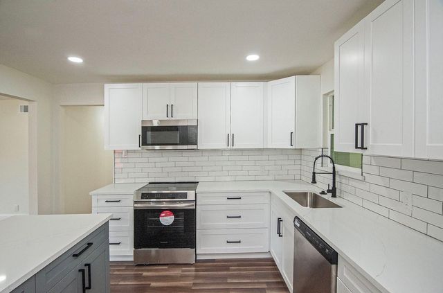 2608 Lockhart Avenue, Dallas, TX 75228