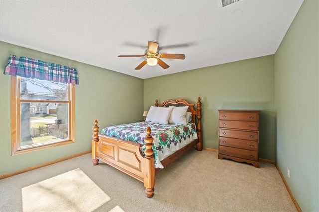 1383 S Hunter Drive, Olathe, KS 66062