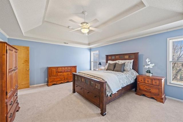 1383 S Hunter Drive, Olathe, KS 66062