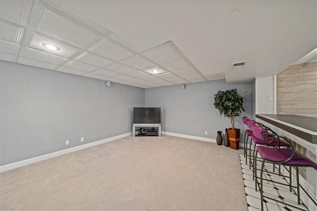 1383 S Hunter Drive, Olathe, KS 66062