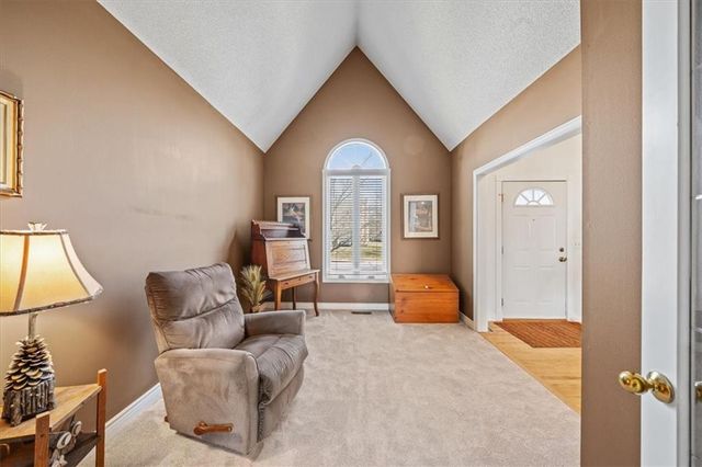 1383 S Hunter Drive, Olathe, KS 66062