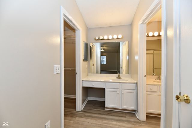 209 Faulkner Court 205, Carmel, IN 46032