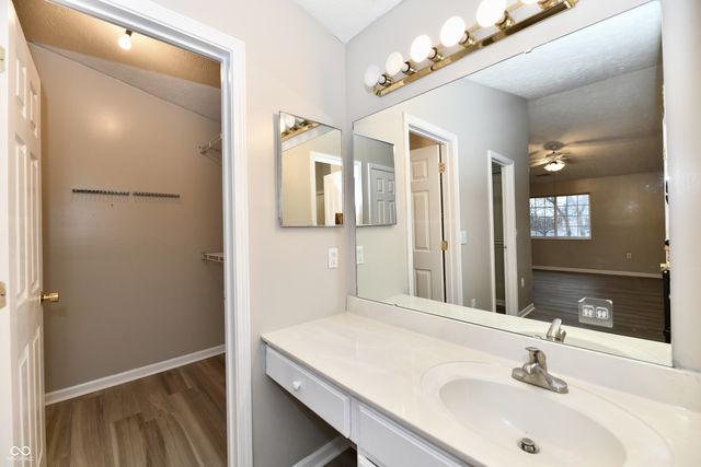 209 Faulkner Court 205, Carmel, IN 46032