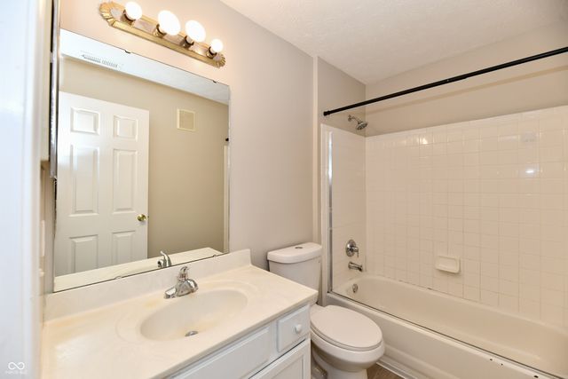 209 Faulkner Court 205, Carmel, IN 46032