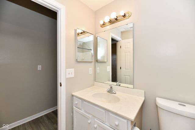 209 Faulkner Court 205, Carmel, IN 46032