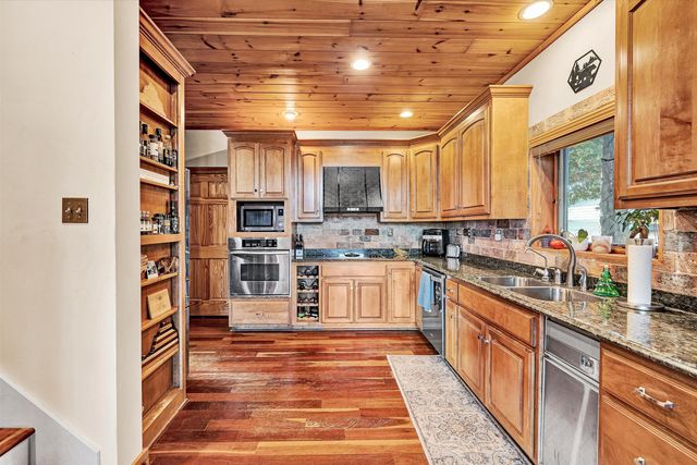 2972 Algoma RD, Boones Mill, VA 24065