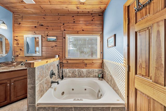 2972 Algoma RD, Boones Mill, VA 24065