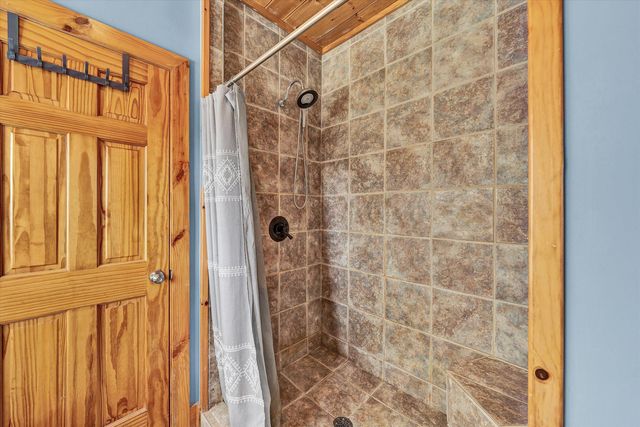 2972 Algoma RD, Boones Mill, VA 24065