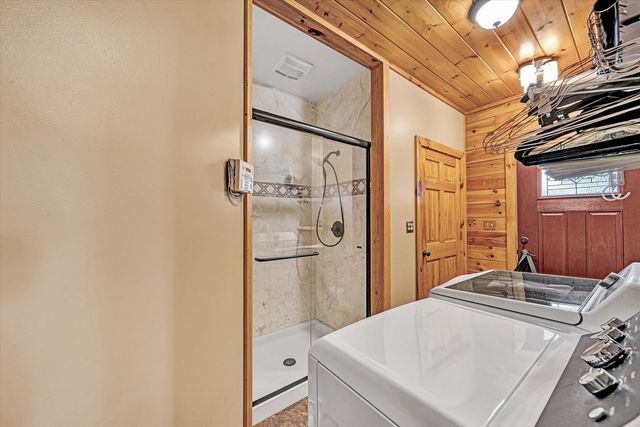 2972 Algoma RD, Boones Mill, VA 24065