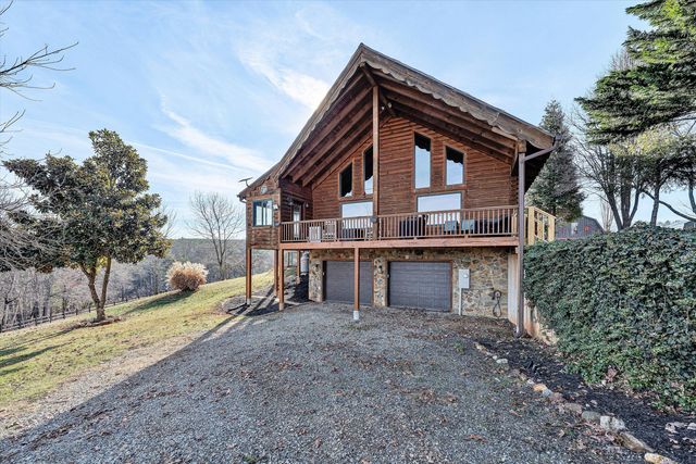 2972 Algoma RD, Boones Mill, VA 24065