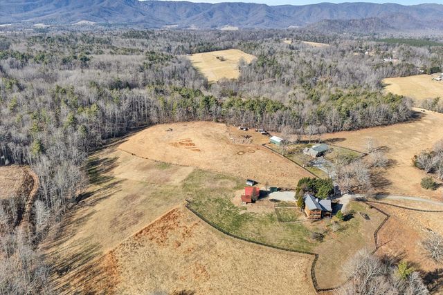 2972 Algoma RD, Boones Mill, VA 24065