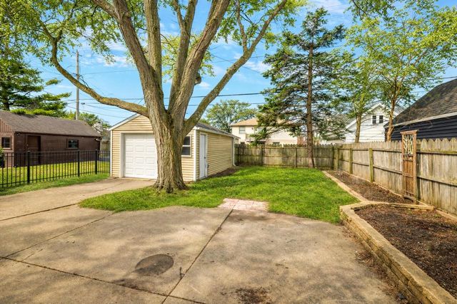 4959 Berkeley BOULEVARD, Whitefish Bay, WI 53217
