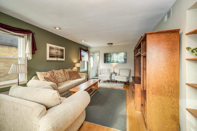 4959 Berkeley BOULEVARD, Whitefish Bay, WI 53217
