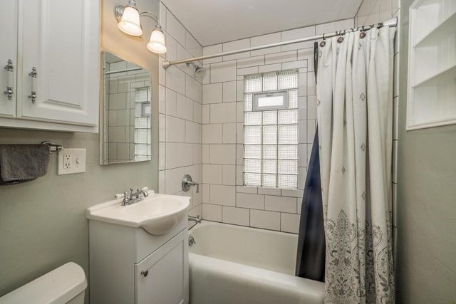 4959 Berkeley BOULEVARD, Whitefish Bay, WI 53217