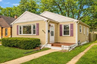 4959 Berkeley BOULEVARD, Whitefish Bay, WI 53217