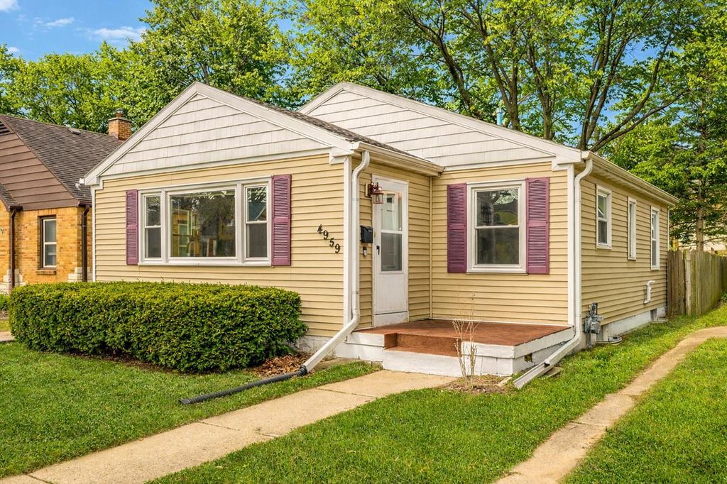 4959 Berkeley BOULEVARD, Whitefish Bay, WI 53217