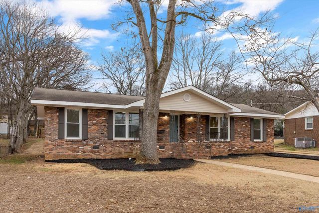 329 Pawnee Trail SE, Huntsville, AL 35803